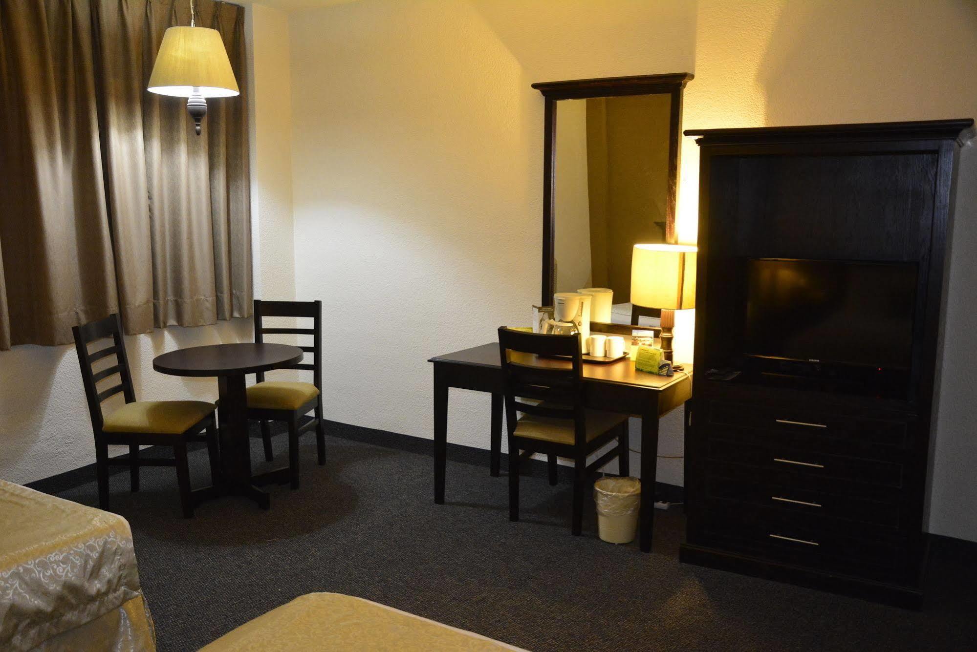 Best Western Posada Del Rio Gomez Palacio Екстериор снимка